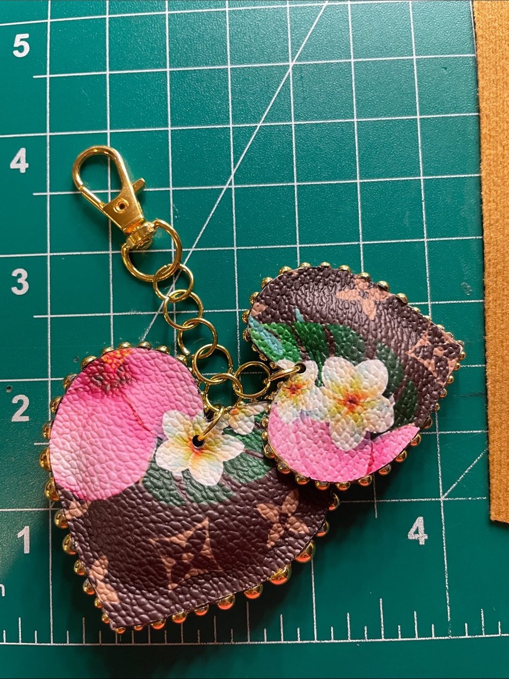 Double heart studded keychain